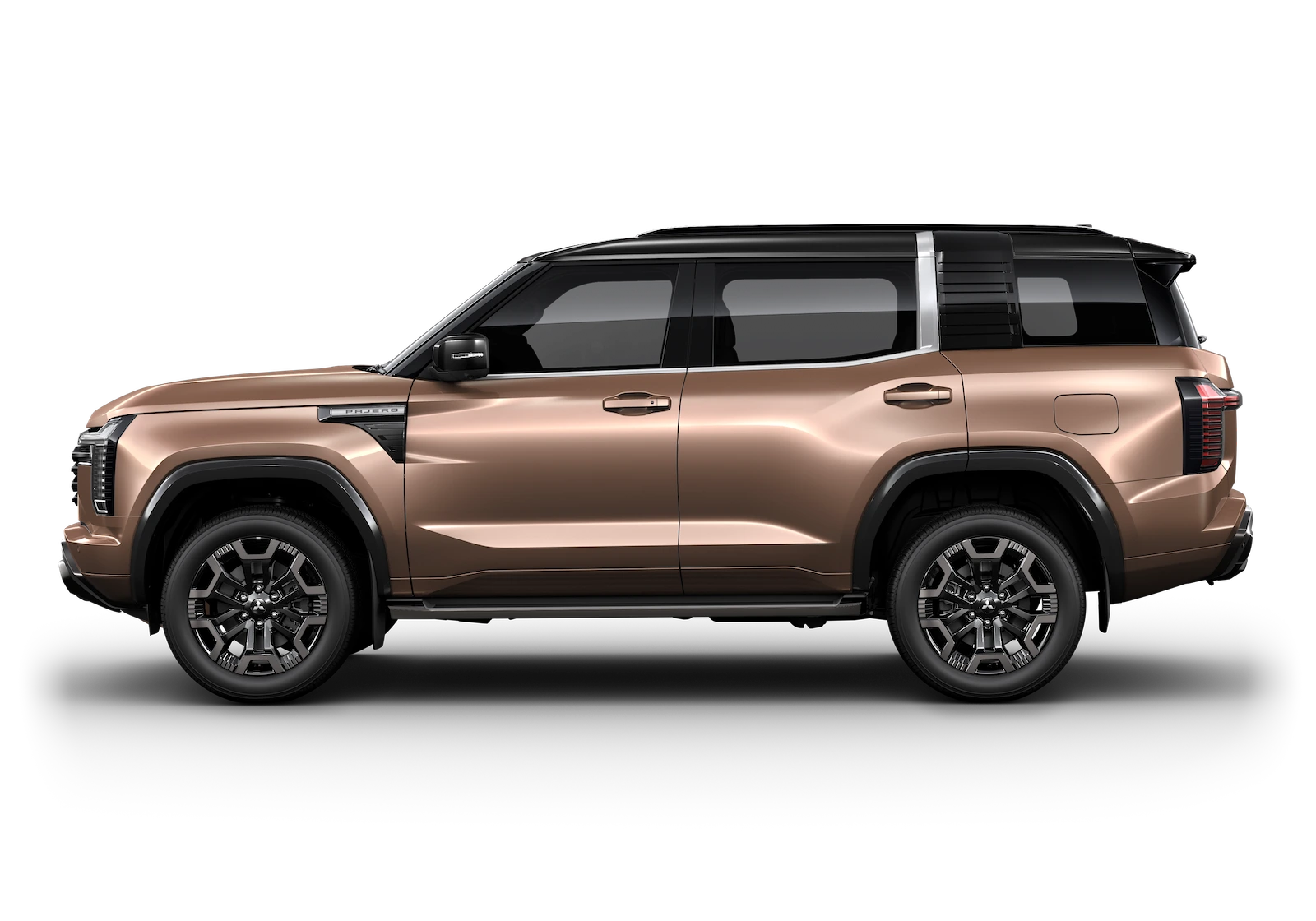 Mitsubishi Pajero ด้านข้างตรง